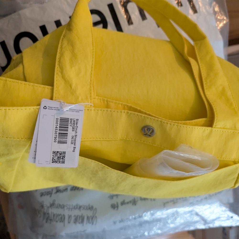 Lululemon Side-Cinch Shopper Tote Bag in Bright Yellow Durable Easy To Clean NWT - Picture 9 of 16